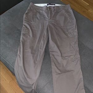 Gloria Vanderbilt cargo crops Sz 6 dark khaki